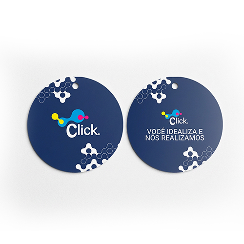 Tag Redonda Personalizada

Destaque sua marca e agregue valor aos seus produtos com a Tag Redonda Personalizada! Ideal para lojas, embalagens, brindes, lembranças, produtos artesanais, roupas, acessórios e ações promocionais, ela é um detalhe que faz toda a diferença na apresentação do seu negócio.

Produzida em papel couchê 300g, oferece excelente rigidez, acabamento profissional e alta qualidade de impressão. Seu formato redondo proporciona um visual moderno e elegante, perfeito para reforçar a identidade da sua marca e transmitir mais cuidado em cada entrega.

Uma solução prática, versátil e econômica para valorizar seus produtos e encantar seus clientes.

Especificações do Produto
Material/Substrato: Papel Couchê 300g
Tamanho: 6 x 6cm
Formato: Redondo
Impressão: 4x4 cores
Acabamento: Corte especial redondo
Prazo de Produção: 3 dias úteis.


